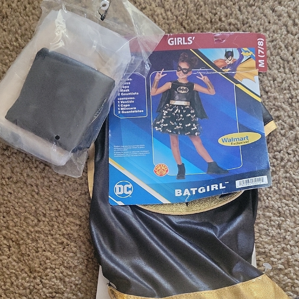 NWT DC Halloween Batgirl Costume